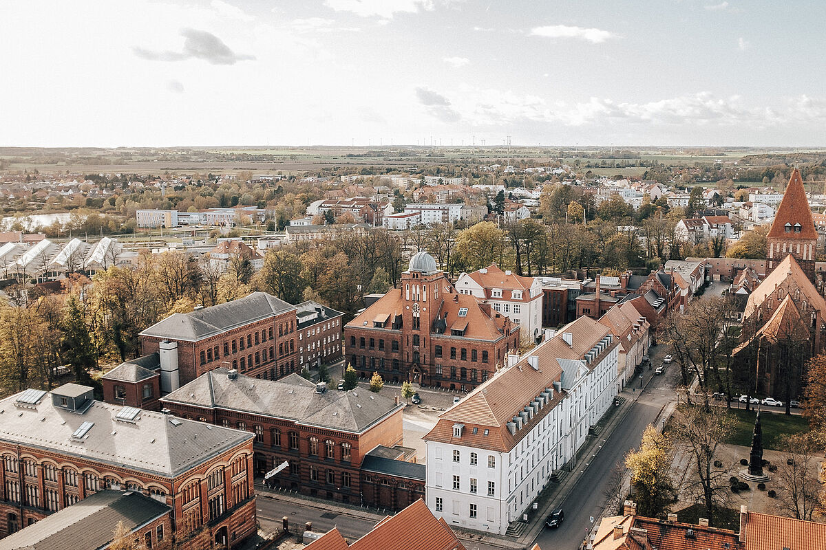 Luftbild vom historischen Campus der Universität Greifswald